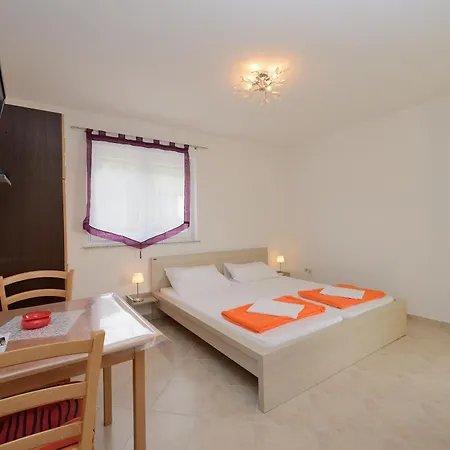 아파트 Apartment Seline 셀리네